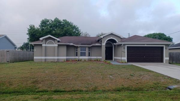 6952 NW Daffodil Ln, Port St. Lucie, Florida 34983, image 2