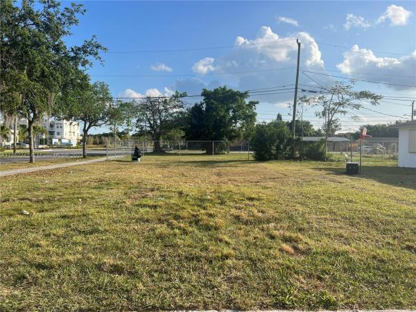 Sunnyland Park, 513 NW 10th St, Florida City, Florida 33034, image 1