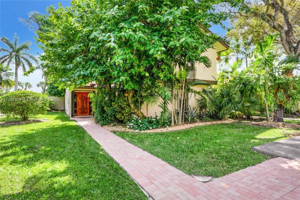 Briar Lake, 9154 SW 132nd Ln, Kendall, Florida 33176, image 1