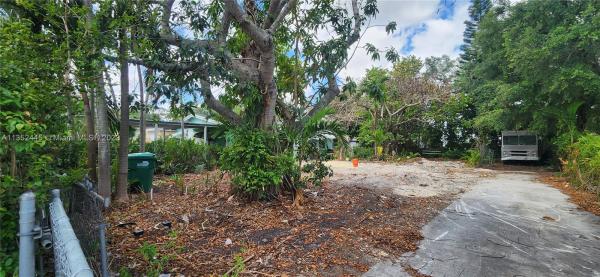 Victoria Heights, 1735 NW 84th St, West Little River, Florida 33147, image 1