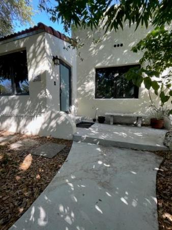 Durniers, 1845 SW 17th St, Miami, Florida 33145, image 1
