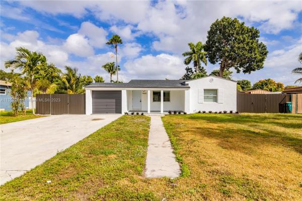 Biscayne Gardens, 14665 Garden Dr, Golden Glades, Florida 33168, image 2