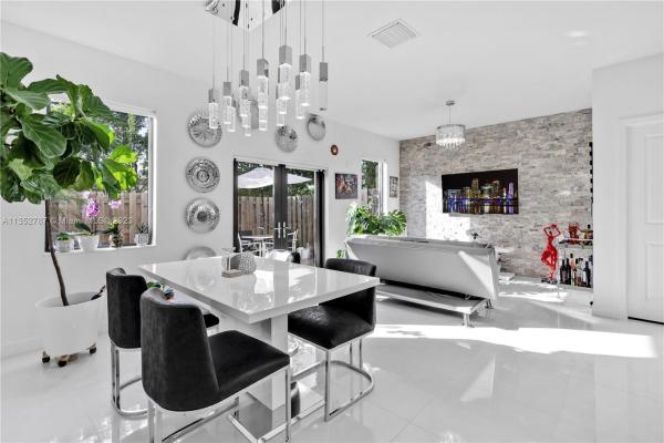 Las Ramblas At Via Ventura, 21356 NE 2nd Ct #21356, Ives Estates, Florida 33179, image 1