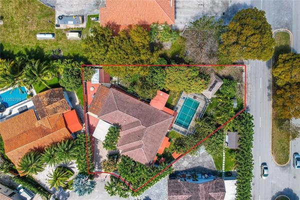 Bird Lakes North, 4311 SW 142nd Ct, Kendale Lakes, Florida 33175, image 1