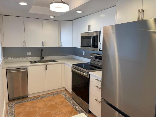 Sailboat Cay, 13499 Biscayne Blvd #1607, North Miami, Florida 33181, image 1