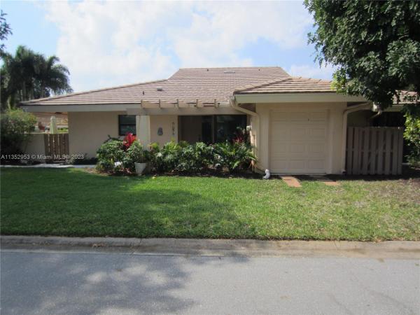 Windward Village At Jonathan's Landing, 3628 Freshwater Dr, Jupiter, Florida 33477, image 1