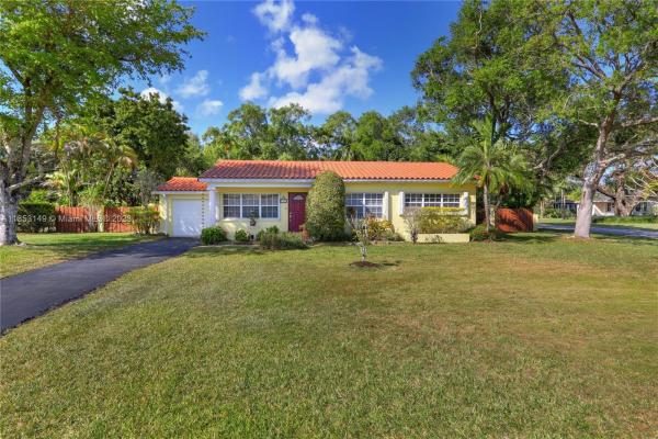 Carole Helms Manor, 6981 SW 59th St, Glenvar Heights, Florida 33143, image 2