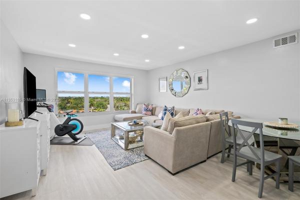Middle River Tower, 1881 Middle River Dr #706, Fort Lauderdale, Florida 33305, image 1