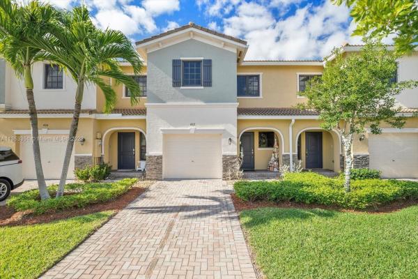 Champion Lakes, 472 NE 194th Ter #472, Ives Estates, Florida 33179, image 2