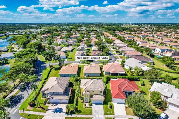 North Gate, 480 SE 25th Dr, Homestead, Florida 33033, image 2