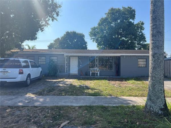 Carol City, 4410 NW 173rd Dr, Miami Gardens, Florida 33055, image 2