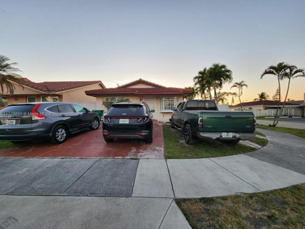 Biltmore Villas, 11540 NW 89th Ave, Hialeah Gardens, Florida 33018, image 1