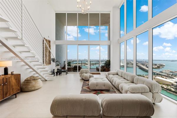 Ten Museum Park Residential, 1040 Biscayne Blvd #3301, Miami, Florida 33132, image 2