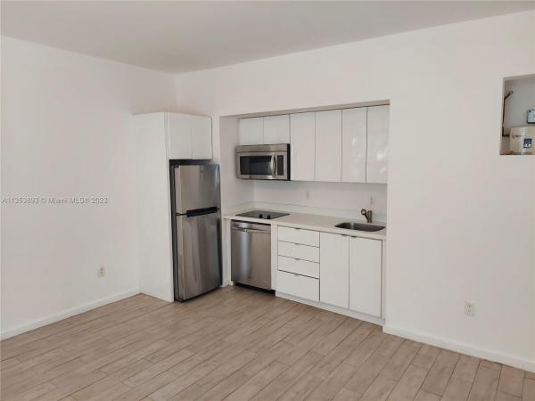 Emily, 1611 Meridian Ave #302, Miami Beach, Florida 33139, image 1