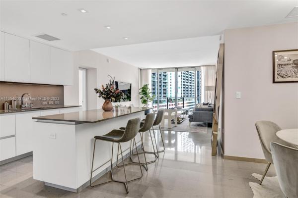 Reach Brickell City Centre, 68 SE 6th St #807, Miami, Florida 33131, image 2