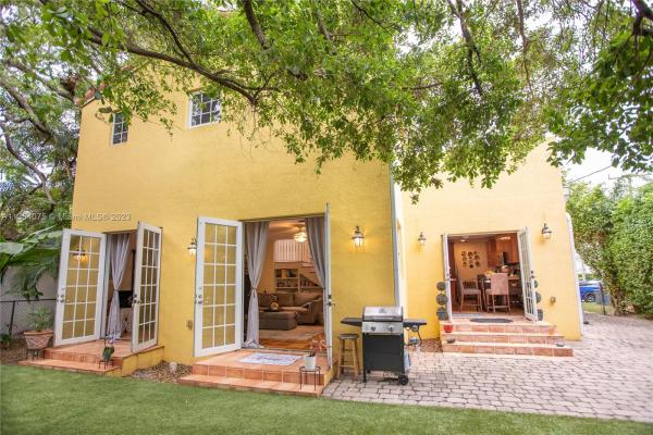 Coconut Grove, 135 Cadima Ave, Coral Gables, Florida 33134, image 2