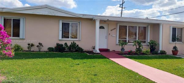 Heftler Homes, 10460 SW 41st Ter, Westwood Lakes, Florida 33165, image 1