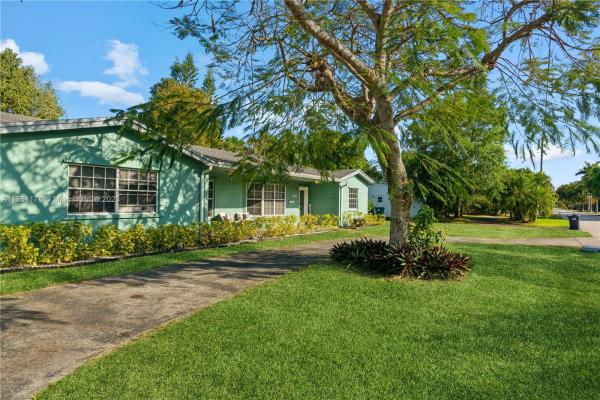 Maral Estates, 17001 SW 87th Ct, Palmetto Bay, Florida 33157, image 1