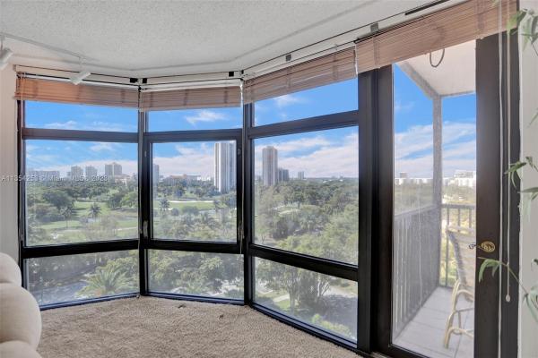 Bonavista, 3375 N Country Club Dr #806, Aventura, Florida 33180, image 2