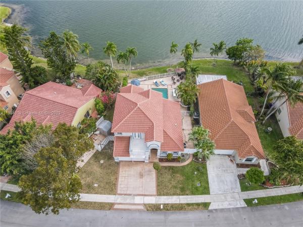 Port Antigua At Coral Bay, 6568 Buena Vista Dr, Margate, Florida 33063, image 1
