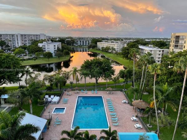 Le Club At Cypress Bend, 2205 S Cypress Bend Dr #903, Pompano Beach, Florida 33069, image 1