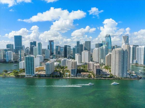Courts Brickell Key, 801 Brickell Key Blvd #607, Miami, Florida 33131, image 1