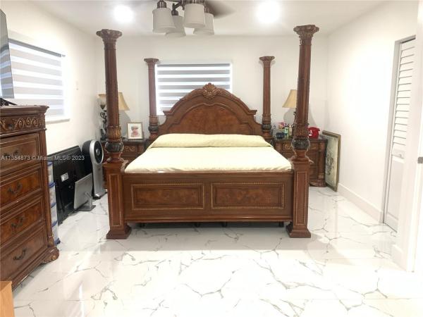 Lake Park, 8321 SW 47th St, Olympia Heights, Florida 33155, image 2