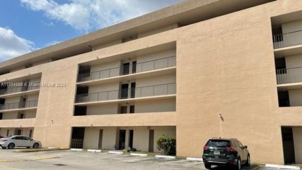 Pinebark, 870 NW 87th Ave #509, Fountainebleau, Florida 33172, image 1