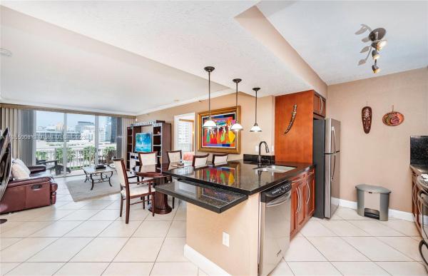 Capomar, 2642 Collins Ave #504, Miami Beach, Florida 33140, image 1