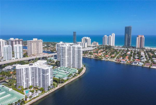 Mystic Pointe Tower 100, 19195 Mystic Pointe Dr #1602, Aventura, Florida 33180, image 2