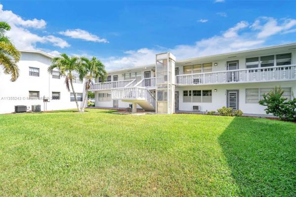 174 Farnham H, Deerfield Beach, Florida 33442, image 2
