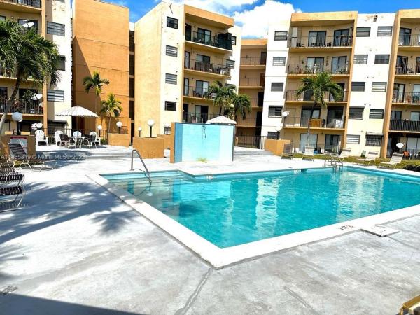 Versailles Plaza, 1820 W 53rd St #414, Hialeah, Florida 33012, image 1
