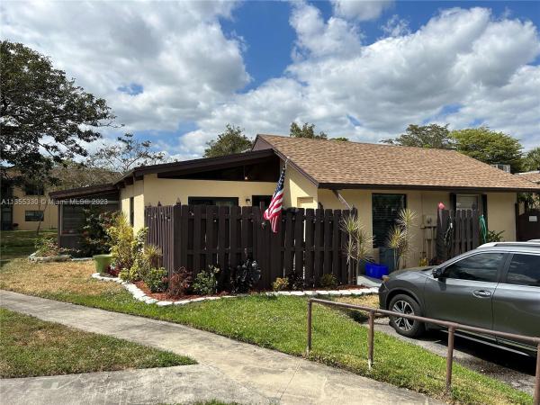 Villas At Carriage Hills, 134 Fox Rd #1-47, Hollywood, Florida 33024, image 1