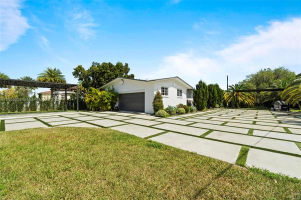 Sweetwater Estates, 12295 NW 2nd St, Tamiami, Florida 33182, image 1