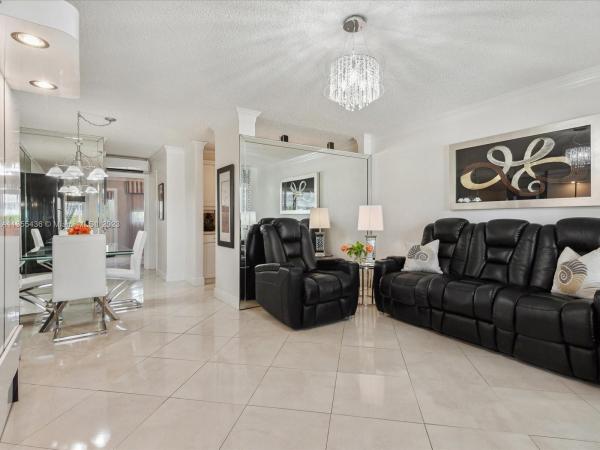 Berkeley Diplomat, 900 Atlantic Shores Blvd #118, Hallandale Beach, Florida 33009, image 1
