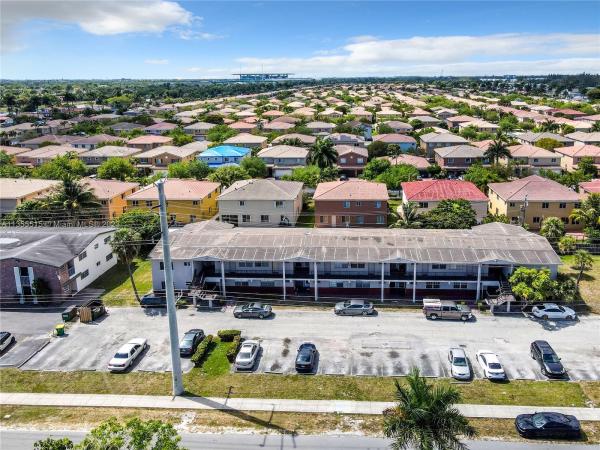 Golf Ridge Villas, 20490 NW 7th Ave #15, Miami Gardens, Florida 33169, image 1