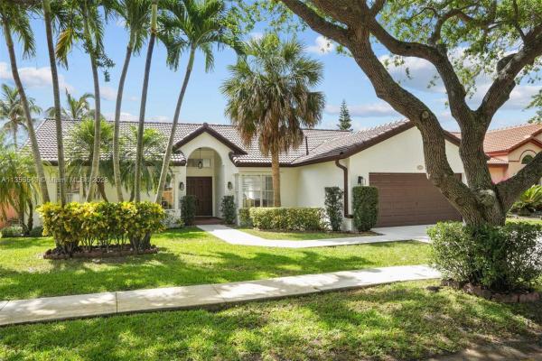 Lakes On The Green, 19640 NW 87th Pl, Hialeah, Florida 33018, image 1