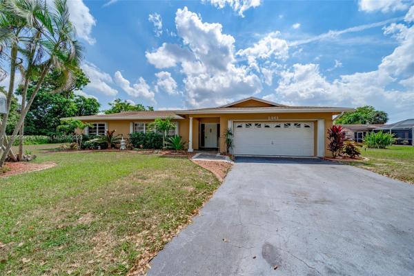 Arrowhead Country Homes, 2461 SW 85th Ter, Davie, Florida 33324, image 1