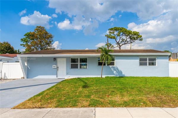 Heritage Homes, 7111 Sheridan St, Hollywood, Florida 33024, image 1