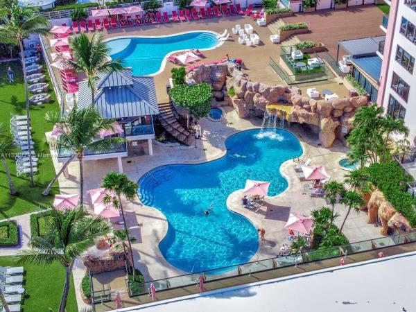 The Alexander Hotel, 5225 Collins Ave #409, Miami Beach, Florida 33140, image 2