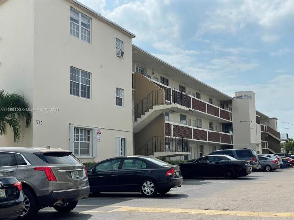 North Bay White House, 1780 79th St Cswy #C214, North Bay Village, Florida 33141, image 1
