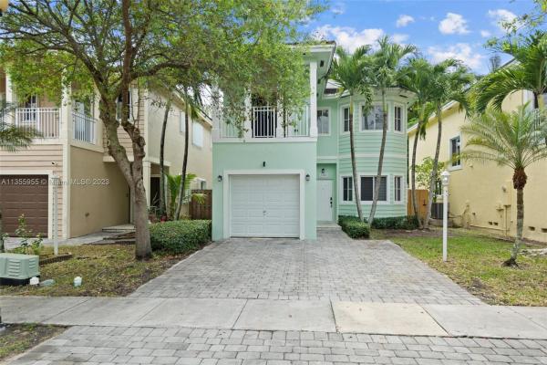 Emilios Place At Oasis, 3342 NE 3rd Dr, Homestead, Florida 33033, image 1