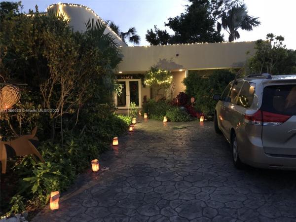 Boca Raton Por La Mar, 890 E Palm Ave, Boca Raton, Florida 33432, image 1
