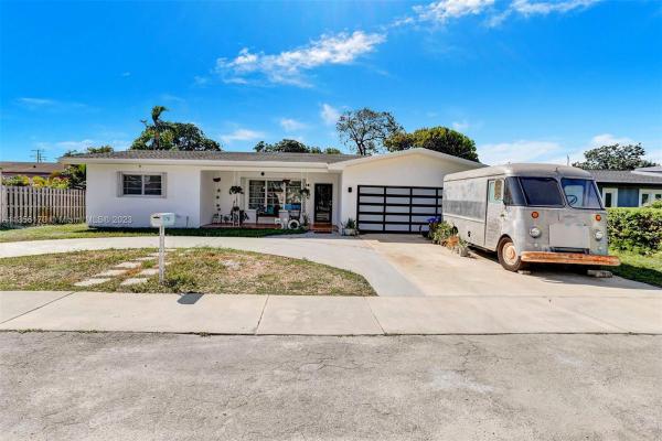 510 NW 120th St, Unincorporated Dade County, Florida 33168, image 2