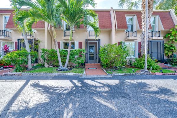 De Soto Park North, 1001 Three Islands Blvd #30, Hallandale Beach, Florida 33009, image 1