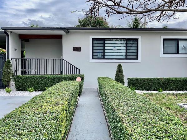 Palm Estates, 5875 W 2nd Ave, Hialeah, Florida 33012, image 1
