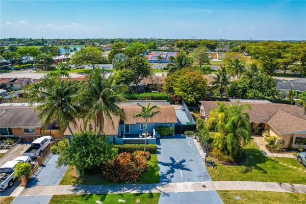Winston Park, 7930 Sw 131st Ave, Kendale Lakes, Florida 33183, image 2