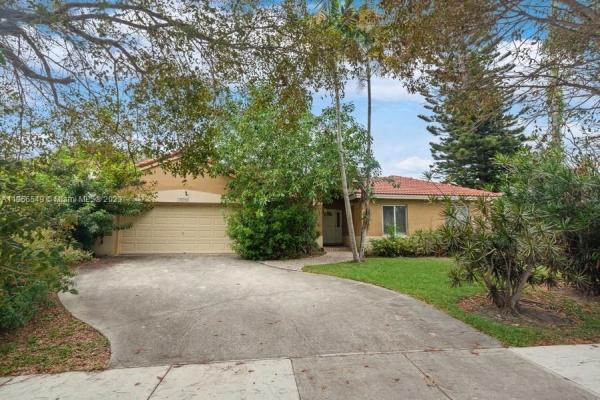 Munne Royal Homes, 19740 Cutler Ct, Cutler Bay, Florida 33189, image 1