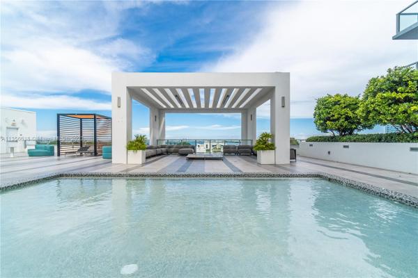 Quadro, 3900 Biscayne Blvd #S-320, Miami, Florida 33137, image 1