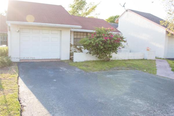 Pueblo Del Sol, 6912 SW 104th Ct, Sunset, Florida 33173, image 1